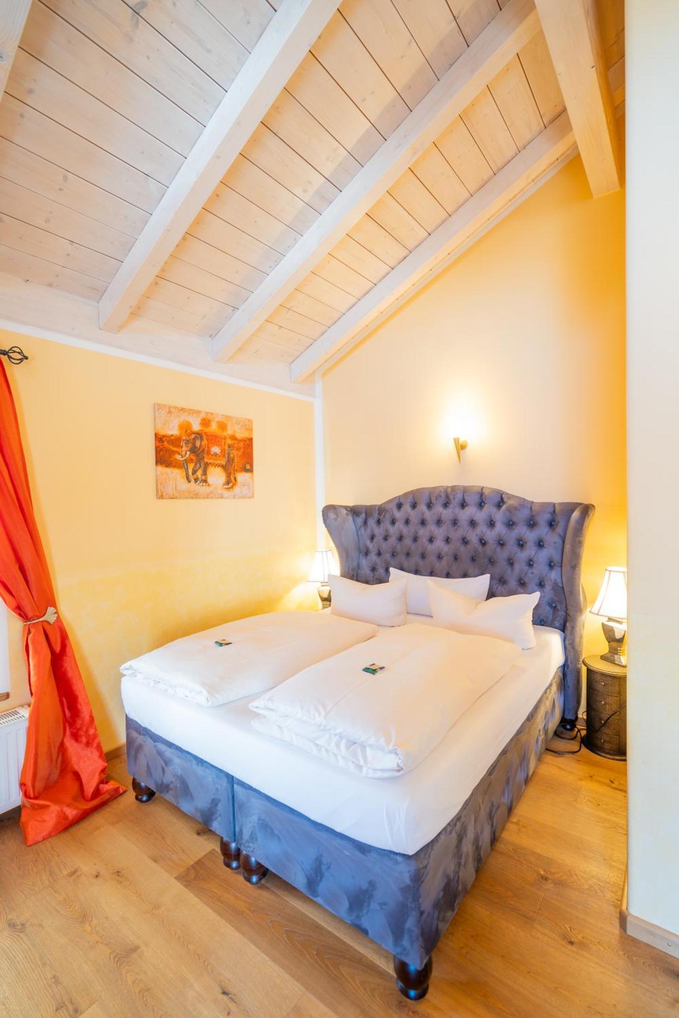 Landhaus Hotel Wolfratshausen Eksteriør bilde