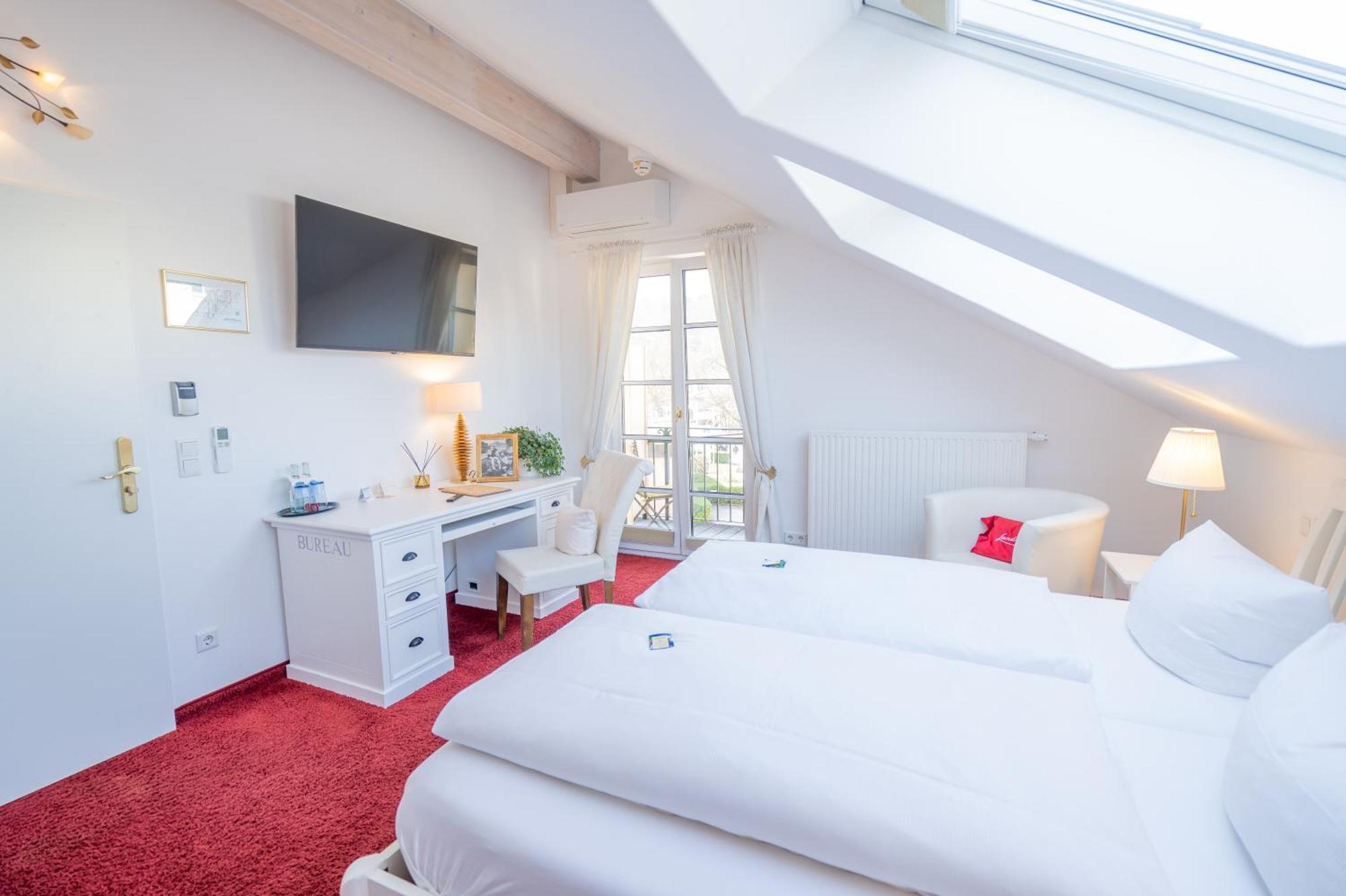 Landhaus Hotel Wolfratshausen Eksteriør bilde