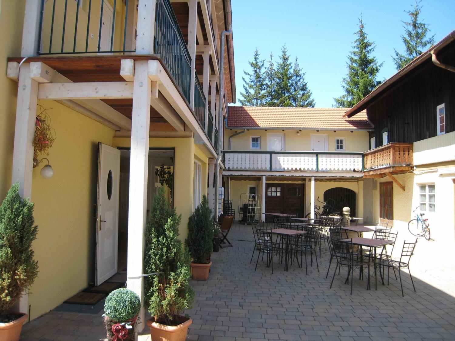 Landhaus Hotel Wolfratshausen Eksteriør bilde