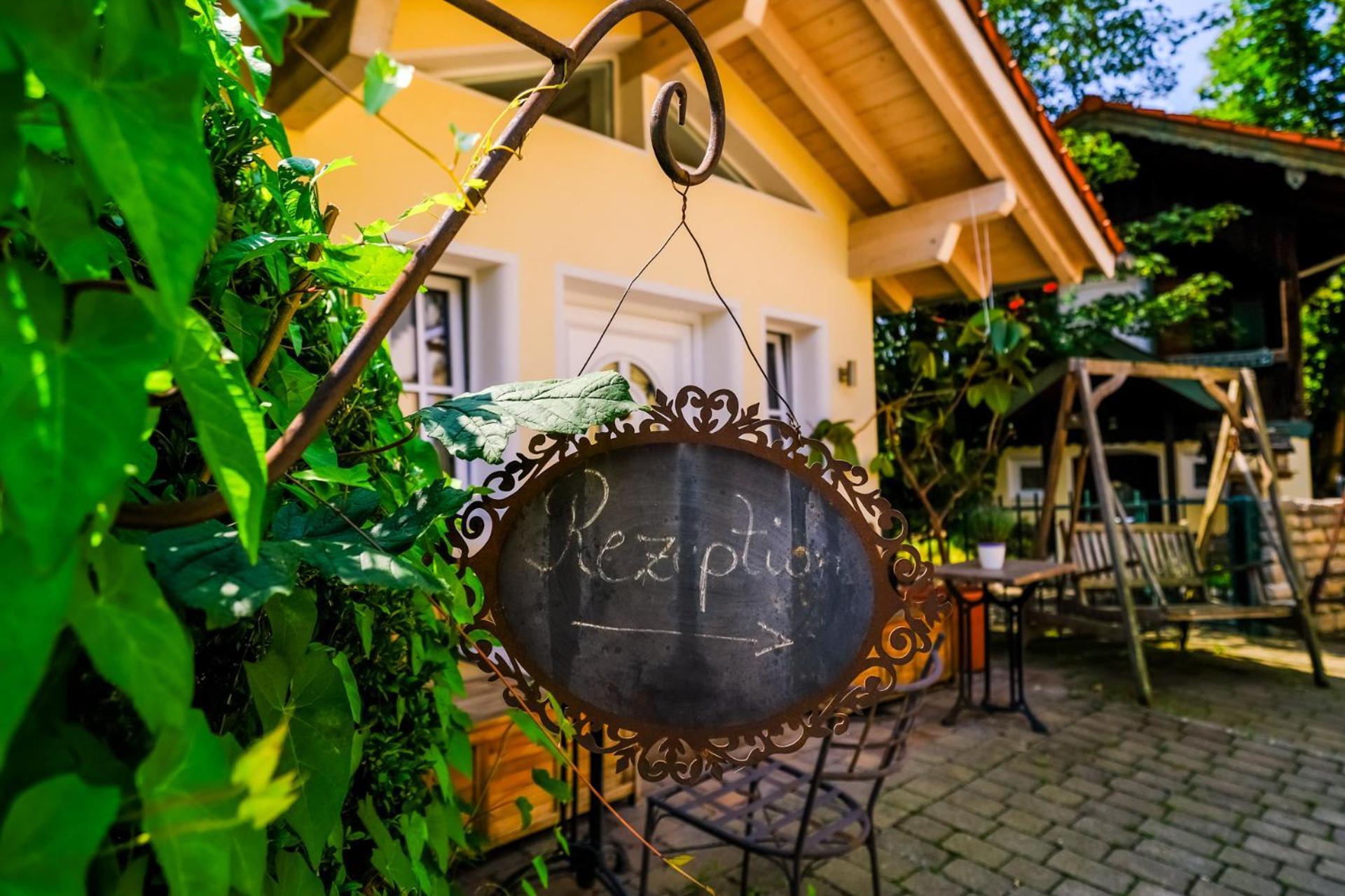 Landhaus Hotel Wolfratshausen Eksteriør bilde