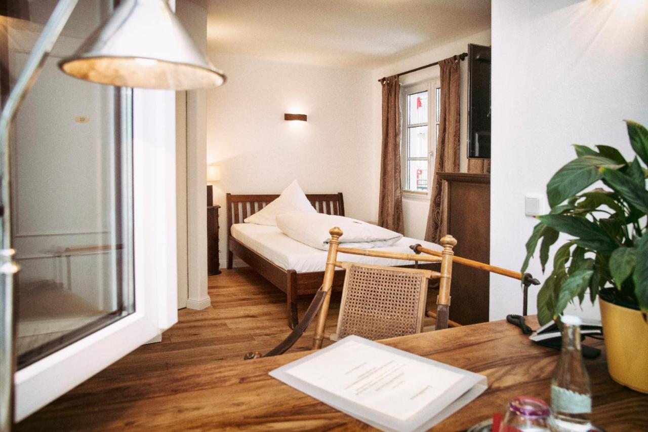 Landhaus Hotel Wolfratshausen Eksteriør bilde